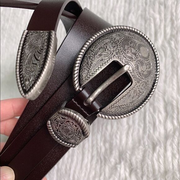Vintage Style Genuine leather Belt with Floral Engraved Pattern Buckle - Picture 3 of 16